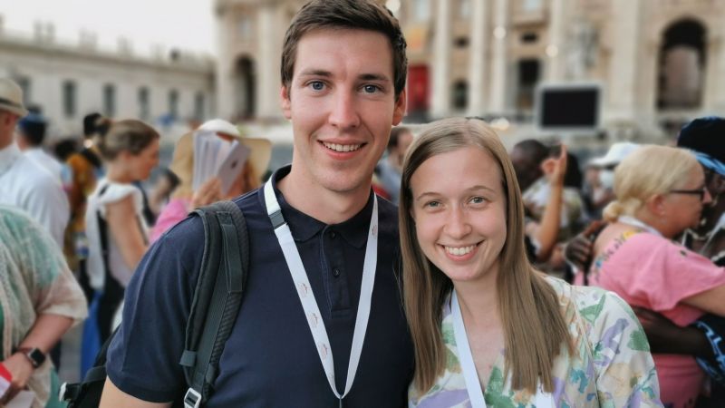 Ana in Simon Murko, 10. Svetovno srečanje družin v Vatikanu/ANA RUPAR DRUžINA