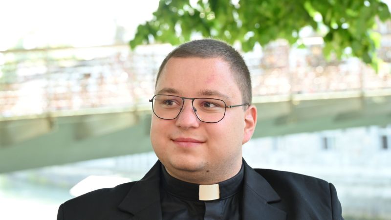 Novomašnik Timotej Fijavž Vivod.