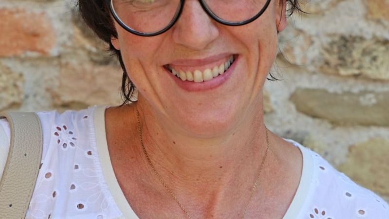 <p>Elizabeta Kos  </p>