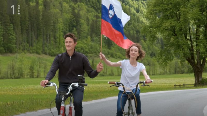 Peter in Nika Prevc ob zaključku posebne oddaje Slovenija: 35 let na RTV Slovenija.