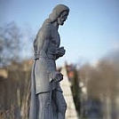 Blagoslovitev kipa sv. Janeza Krstnika na Plečnikovem mostu v Trnovem