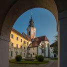 God sv. Bernarda v Stični