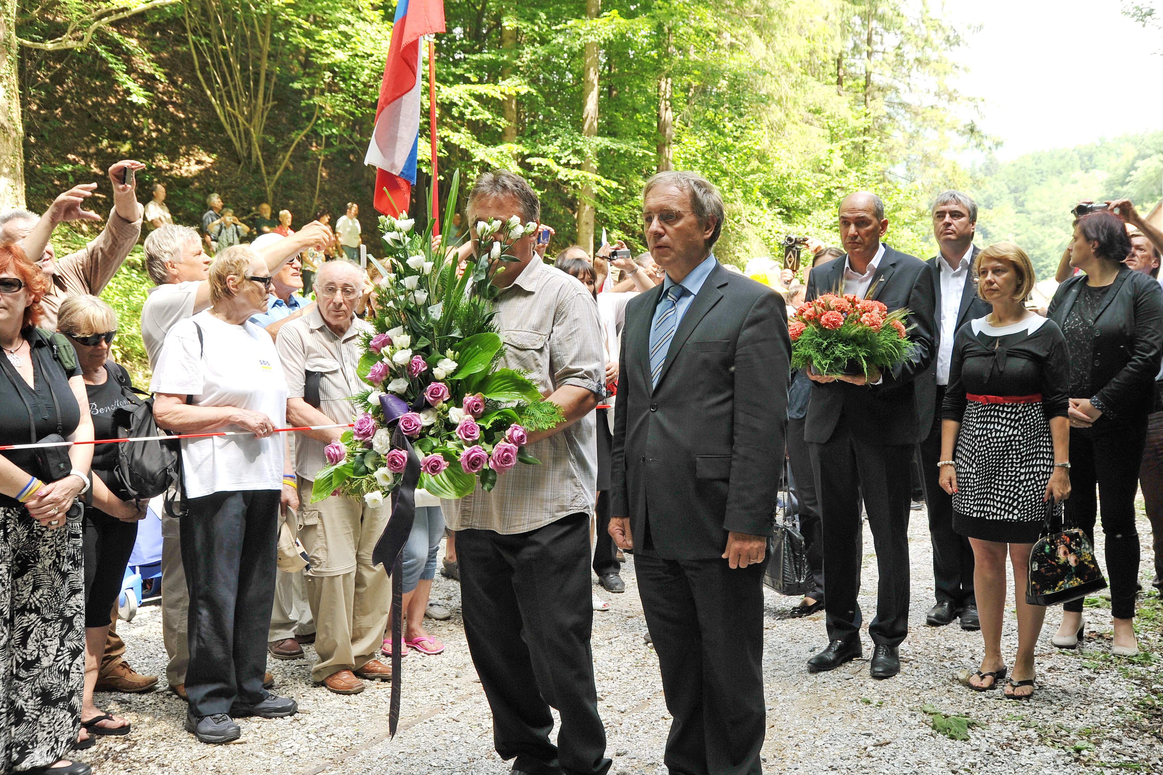 Huda Jama, rudnik Barbara rov, grobišče [9] | Družina – vsak dan s teboj