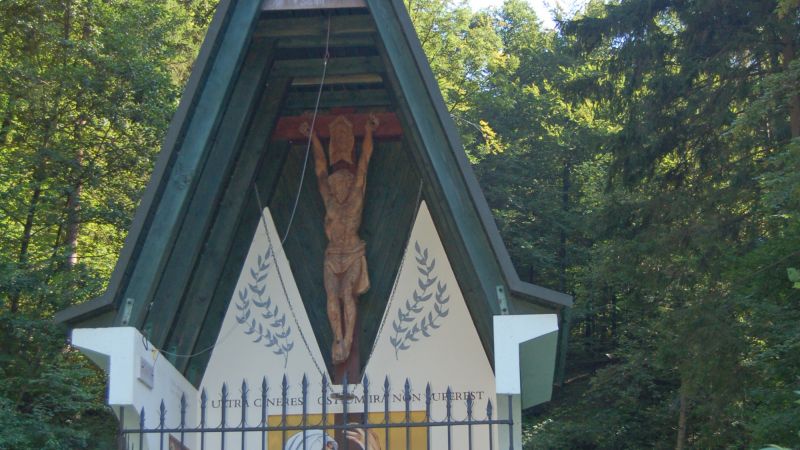 Huda Jama, rudnik Barbara rov, grobišče [2] | Družina – vsak dan s teboj