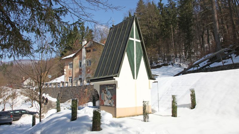 Huda Jama, rudnik Barbara rov, grobišče [2] | Družina – vsak dan s teboj