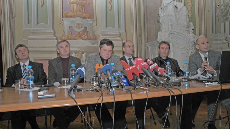 Huda Jama, rudnik Barbara rov, grobišče [3] | Družina – vsak dan s teboj