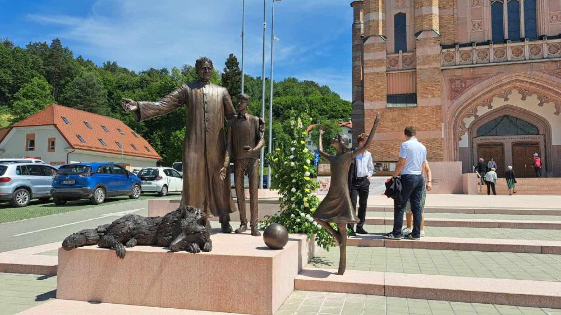 Rakovnik: blagoslov obnovljene cerkve in umestitev novega predstojnika ...