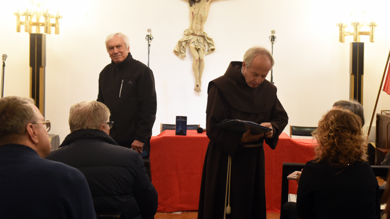 Večer meditacij p. Pavleta Jakopa: Pogovori z Besedo [FOTO] | Družina ...