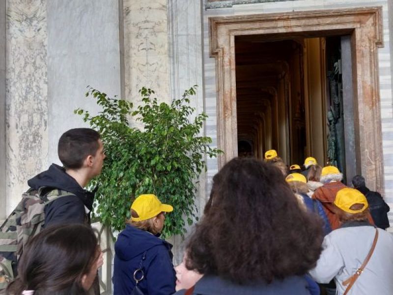 Sveto leto 2025: v Rim množično romajo tudi Slovenci [FOTO] | Družina ...