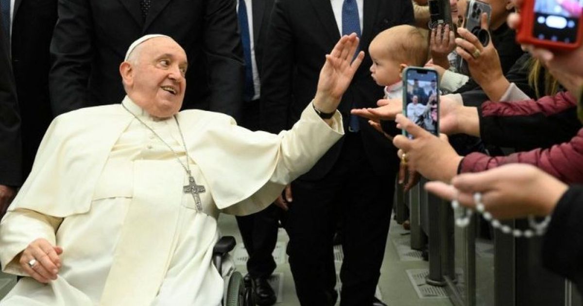 Ci sono messaggi contrastanti sulla salute del Papa