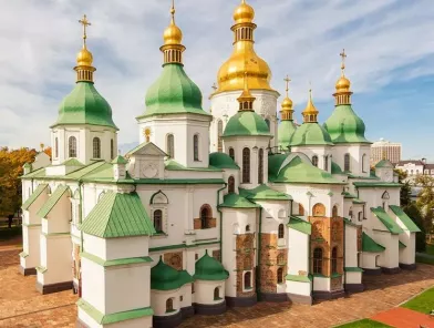 Ukrajina: kulturni spomeniki še vedno ogroženi, tudi kijevska stolnica sv. Sofije