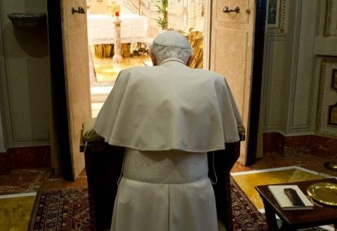 Benedikt XVI. o krizi vere in spolnih zlorabah