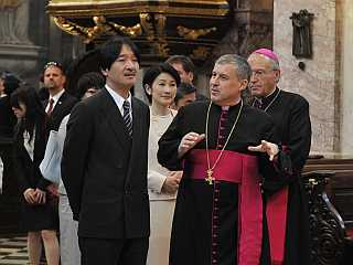 Japonski princ in princesa v ljubljanski stolnici