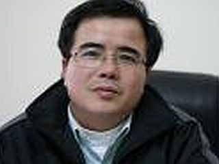 Proces proti katoliškemu blogerju v Vietnamu preložen