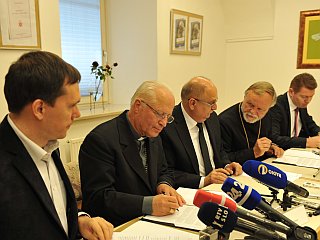 Proti dvojni obdavčitvi vernikov