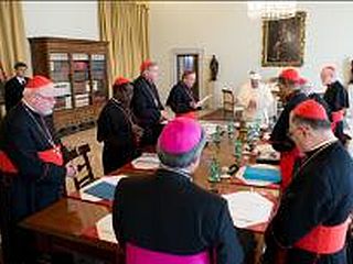 Kardinali doslej razpravljali o temi prihodnje škofovske sinode