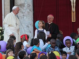 Na srečanju družin papež spodbudil k solidarnosti med generacijami