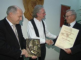 Einspielerjeva nagrada Petru Handkeju