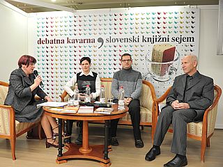 Bistvo ni v rdečih ali črnih čevljih
