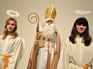 Praznični december z Miklavžem, Barbaro in Marijo