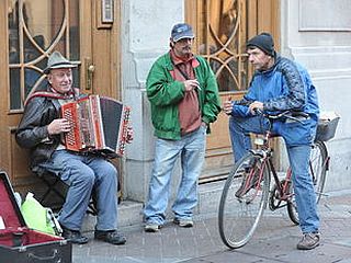 Papež Frančišek podvojil vatikanske darove