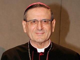 Kardinal Amato ostaja prefekt Kongregacije za zadeve svetnikov