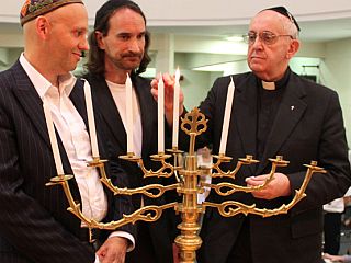 Italijanski rabini pohvalno o »viharju Bergoglio«