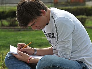 Danes začetek splošne mature za gimnazijce