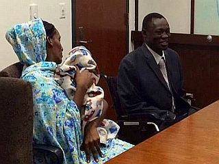 »Hčerka brez posledic po rojstvu na tleh sudanske ječe«