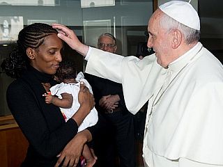 Sveti oče sprejel Sudanko Ibrahimovo