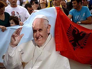 »Albanija, dežela junakov in mučencev«