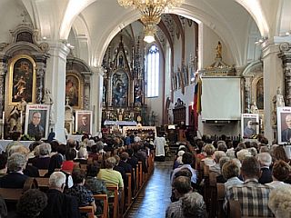 »Svetniški kandidati so navdušeno molili za duhovne poklice«