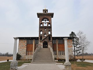 Trije nadangeli si delijo god