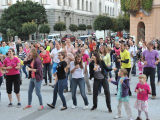 Zgodovinski trenutek – DA življenju in družini