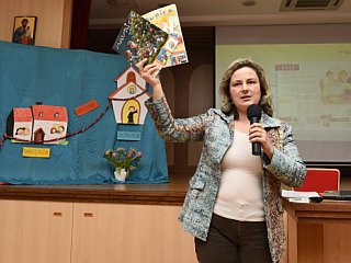 Mavrica na Katehetskem simpoziju