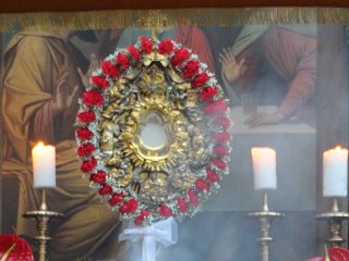 Večernice, maše in procesije