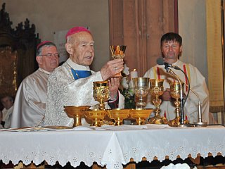 Pomembno priznanje škofu Smeju