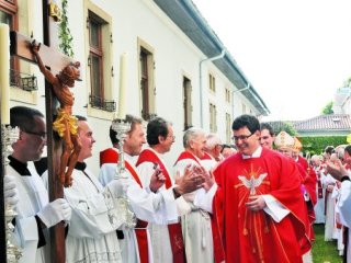 Berite novo številko Družine!
