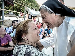 »Živi smo, vendar živimo v kletki«