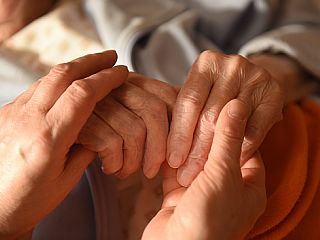 Število ostarelih z demenco narašča