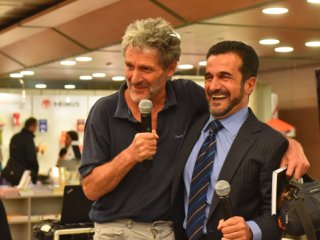 Dobri ljudje moramo držati skupaj