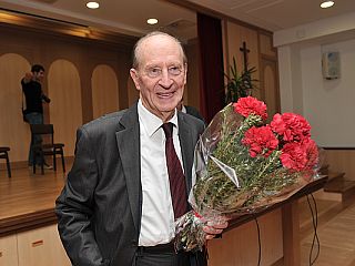 Slovenski čas prvič z literarno prilogo