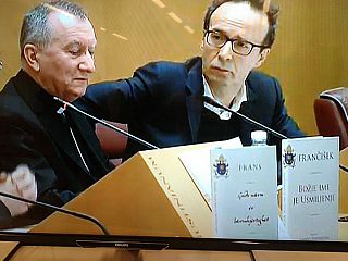 Izšla je papeževa knjiga, predstavitev v Vatikanu in Ljubljani