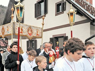 Družina vam vošči blagoslovljeno veliko noč