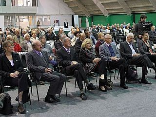 Nepopustljiva kritika laži, kraje in uboja