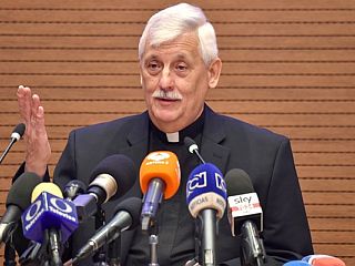 »Sprava in dialog prednostni nalogi jezuitov«