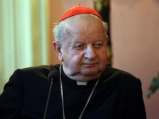 Papež sprejel odstop kardinala Dziwisza