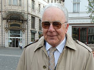Umrl je dr. Drago Klemenčič