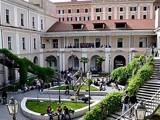 Frančišek bo obiskal državno univerzo v Rimu
