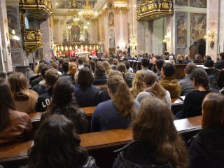 Nadškof Zore študentom: »Poklic je več kot le znanje«